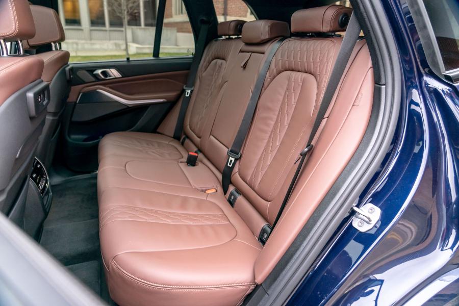 Интерьер BMW X5 M50i (G05) 2019 года  (NA) (фото 21 из 40)